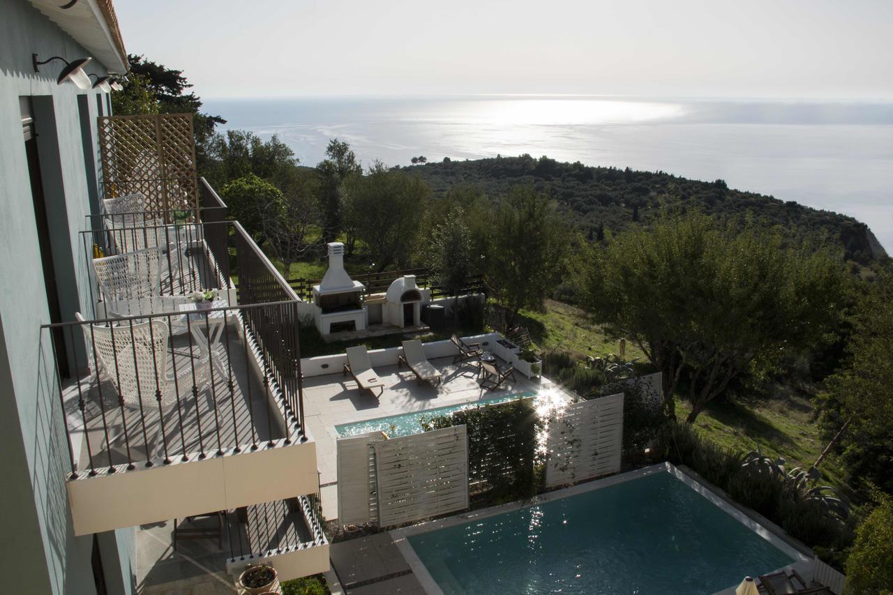 Yades Villas Αθάνι Εξωτερικό φωτογραφία